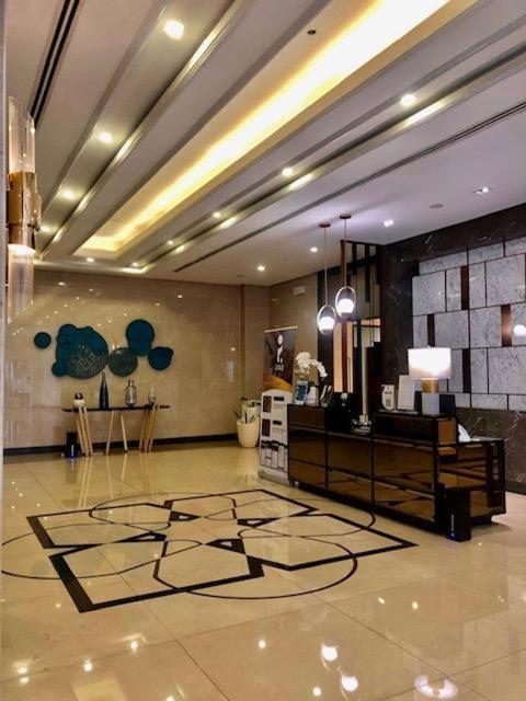 Luxury Bgc Condo In Taguig, Mckinley - Covered Parking And Wifi Free Ngoại thất bức ảnh